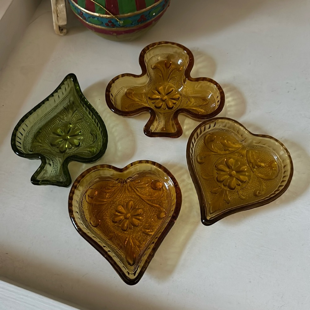 Vintage Indiana glass 4 pieces